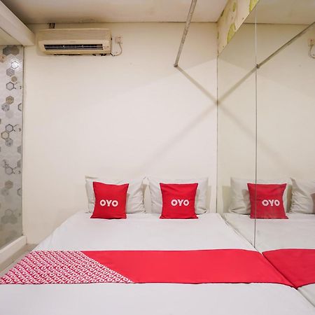 Super Oyo Capital O 92633 Spring Hotel Gubeng スラバヤ エクステリア 写真
