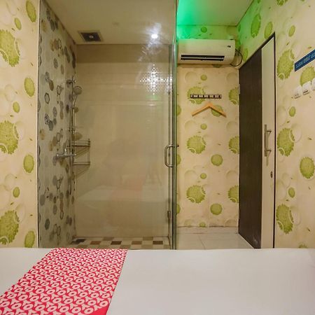 Super Oyo Capital O 92633 Spring Hotel Gubeng スラバヤ エクステリア 写真
