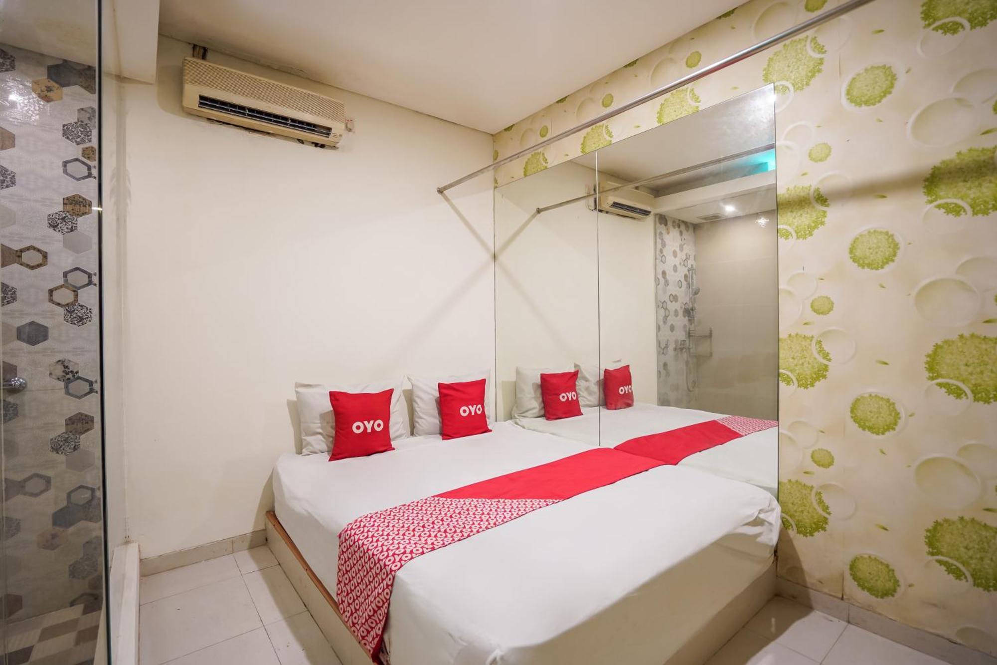 Super Oyo Capital O 92633 Spring Hotel Gubeng スラバヤ エクステリア 写真