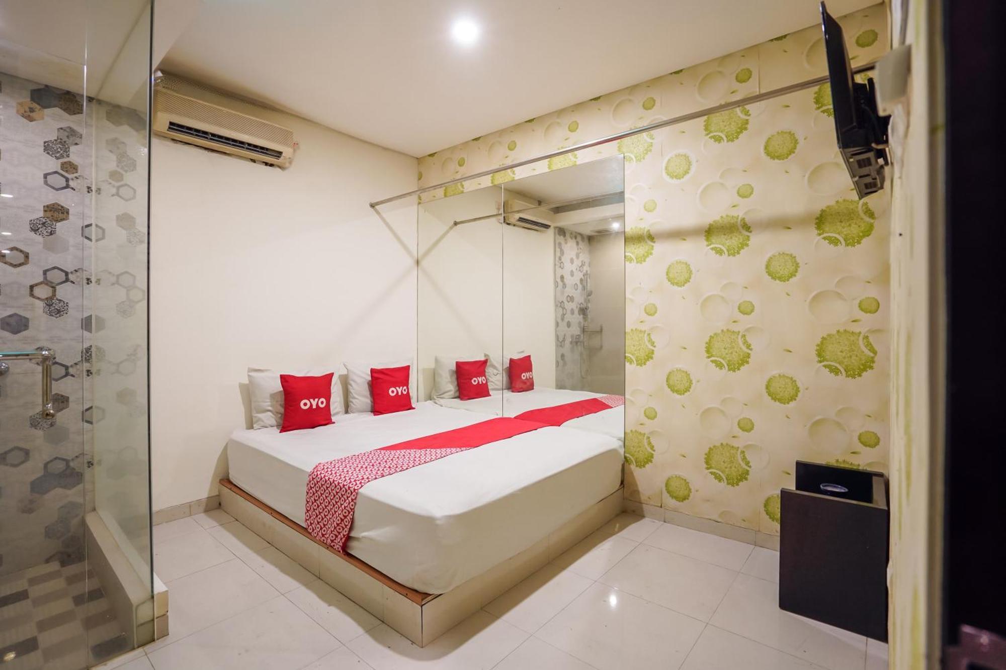 Super Oyo Capital O 92633 Spring Hotel Gubeng スラバヤ エクステリア 写真